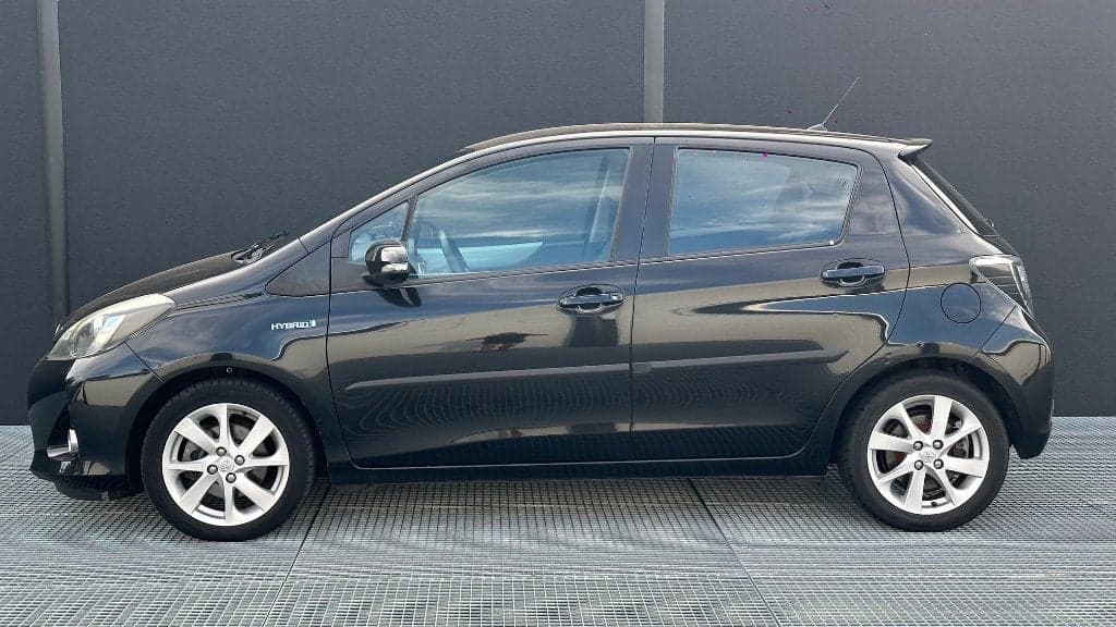 Toyota Yaris · € 8.250