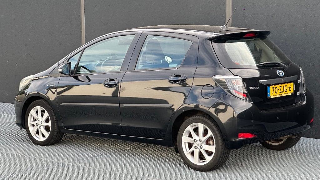 Toyota Yaris · € 8.250